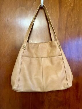 American Leather Company like new Brandy Shopper Leather Shoulder Bag